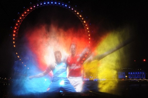 arsenal kit launch river thames
