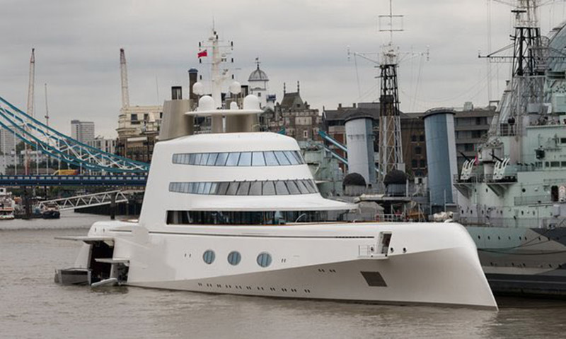 motor yacht a river thames