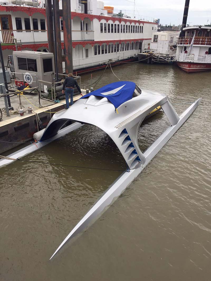 glider yacht river thames