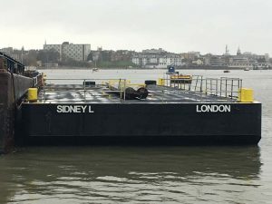 sidney l pontoon river thames