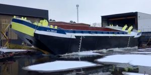 tideway barge zeus launched