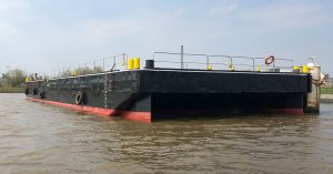 p2 barge thames
