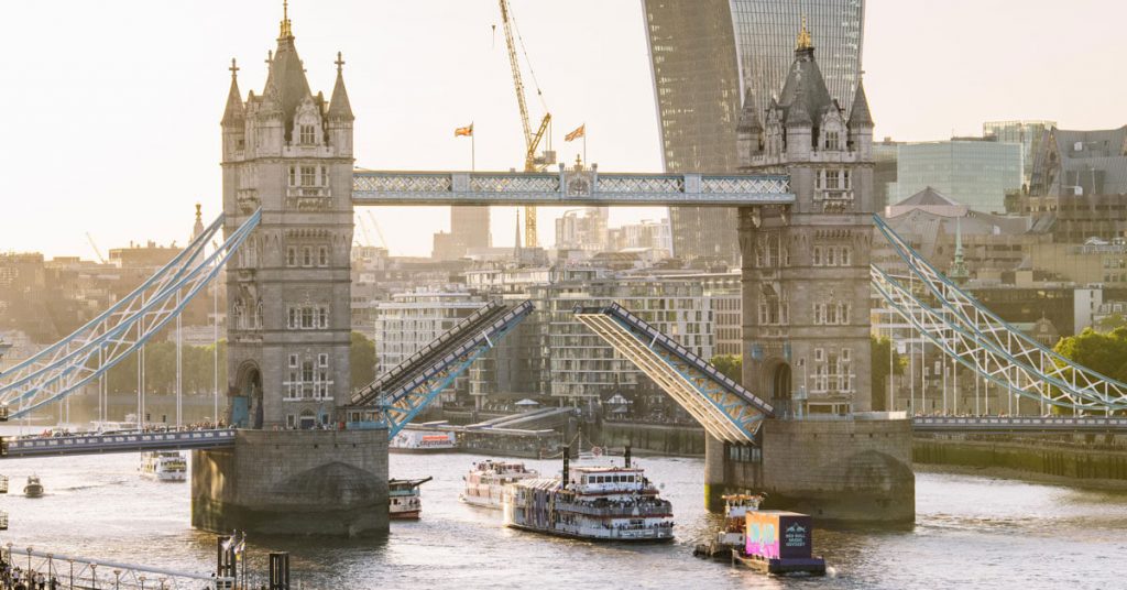dixie queen tower bridge