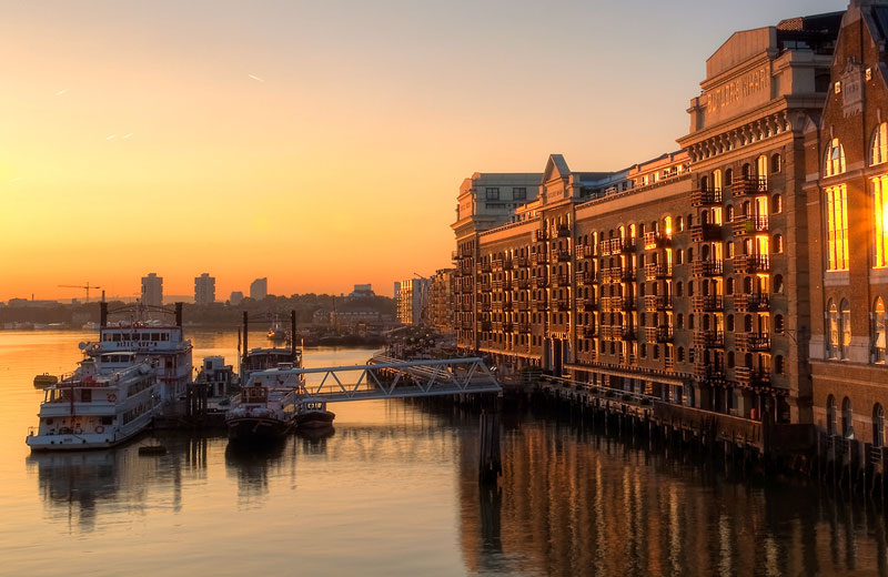 butler's wharf pier sunset
