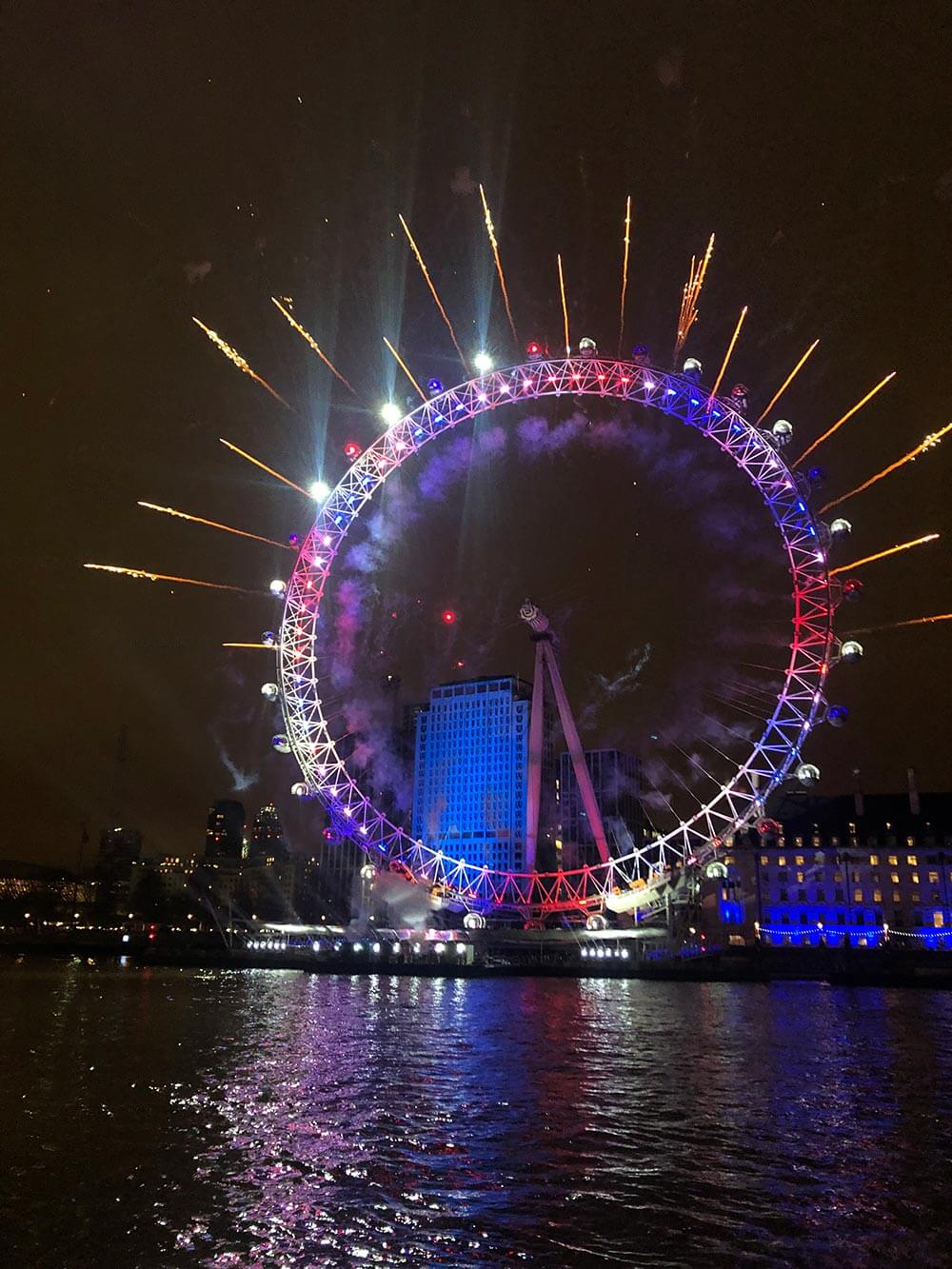 new year's eve 2018 fireworks london river thames