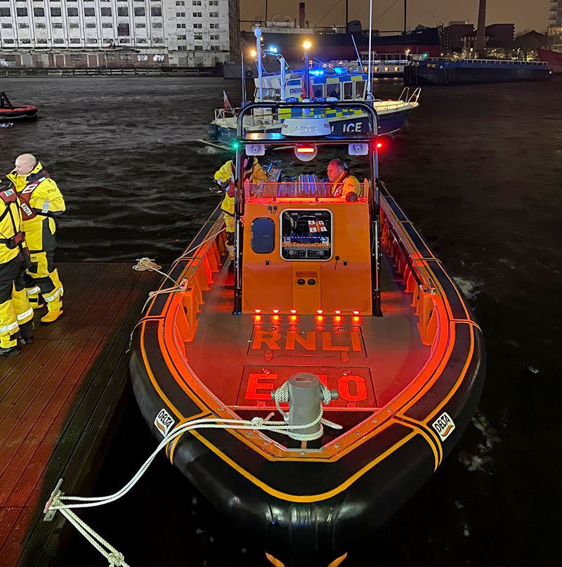 rnli lifeboat filming thames