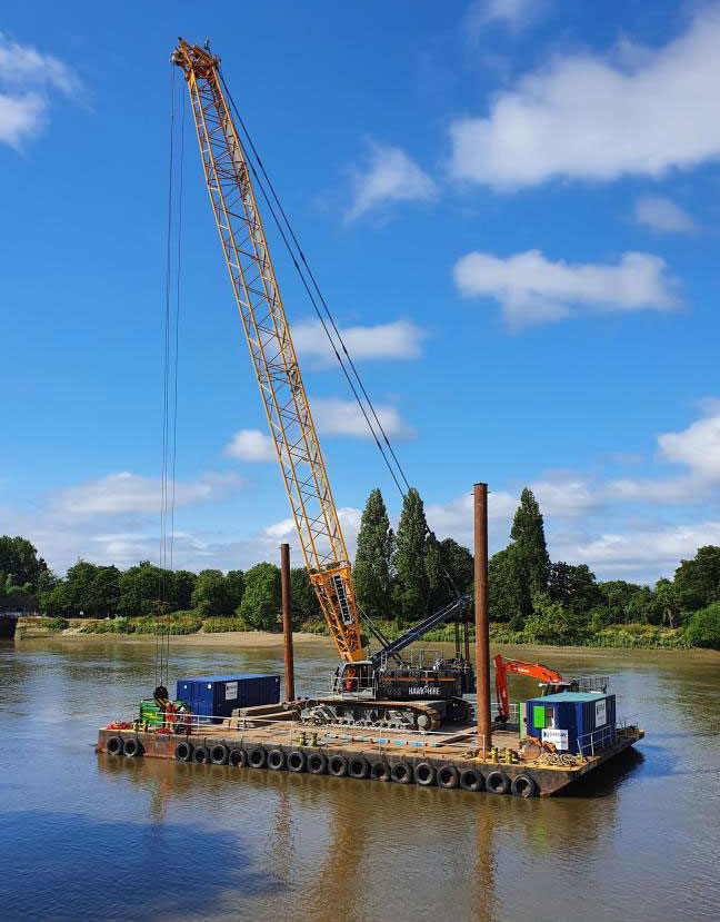 dart crane barge fulham