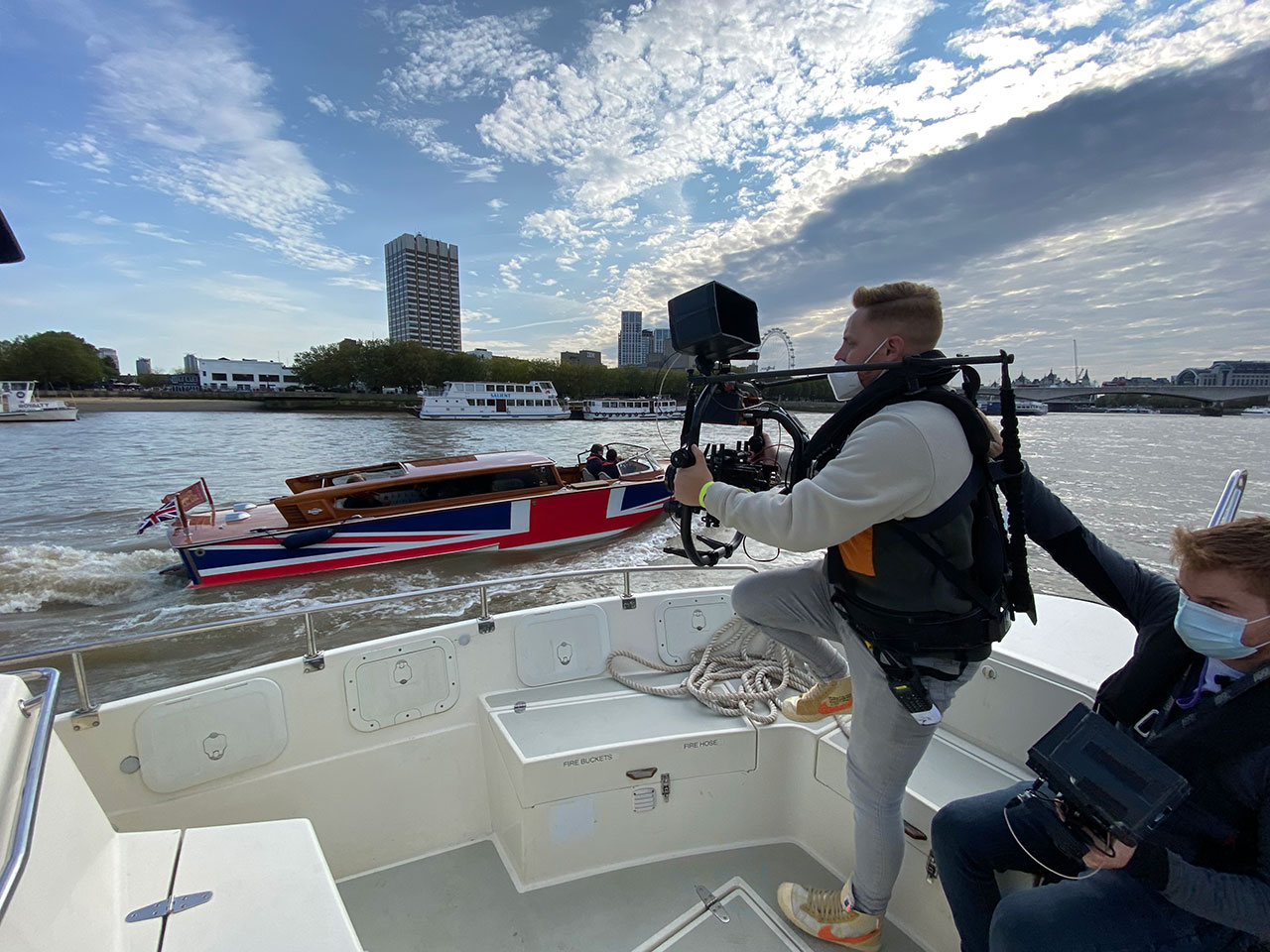the date filming river thames