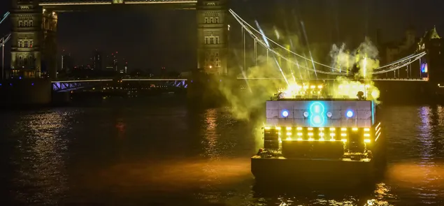 thames pontoon hire versatility